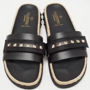 Valentino Garavani Rockstud Espadrille Pool Slides Black